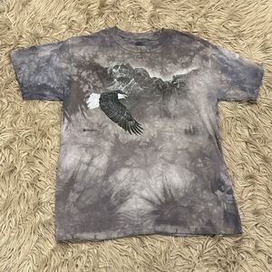 The Mountain Eagle and mt Rushmore shirt small